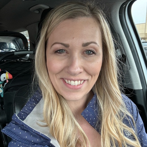 Meet your Posher, Margo - Picture 2 of 6